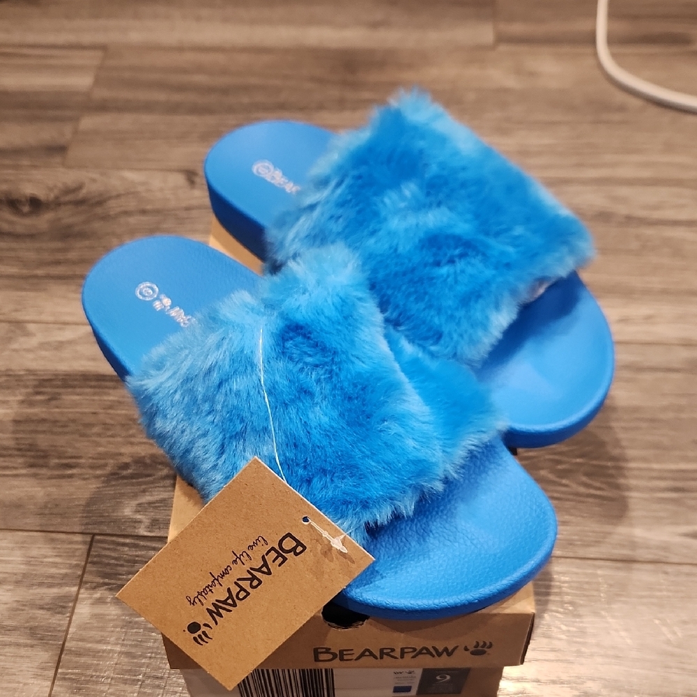 NIB BearPaw Lucinda Vibrant Blue Fuzzy Slides Women's Sz 9